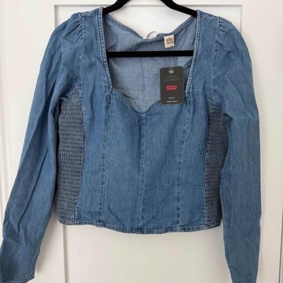 Levi's Tops - Levi's Women's Light Blue Denim Top Size L BNWT